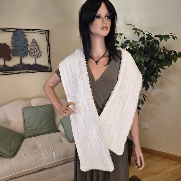 White Reversible Winter Scarf, Side 1 - Cable Knit, Side 2 - Fleece, 72" Length - Picture 9 of 11